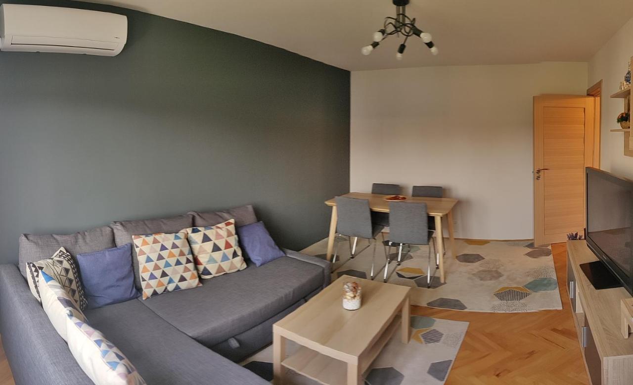 Modern And Cozy Apartment Piteşti Exteriér fotografie