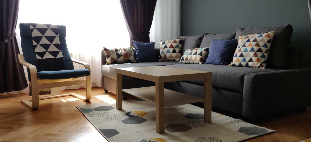 Modern And Cozy Apartment Piteşti Exteriér fotografie