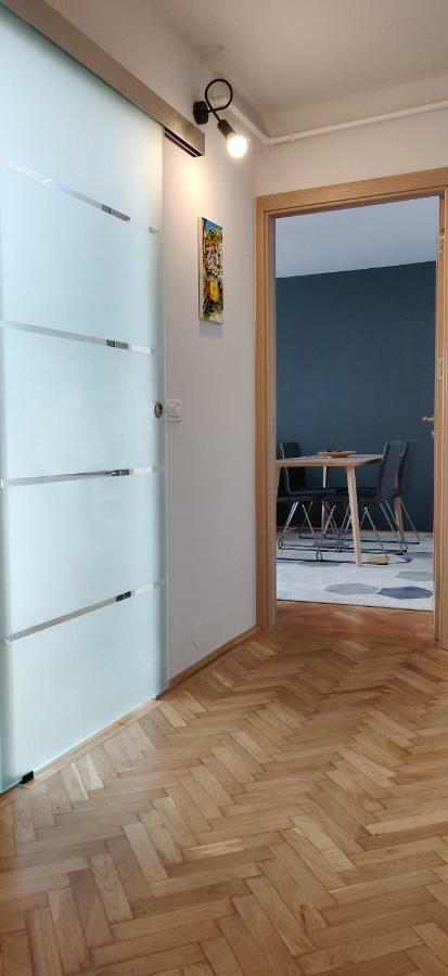 Modern And Cozy Apartment Piteşti Exteriér fotografie