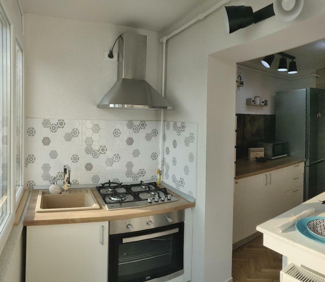 Modern And Cozy Apartment Piteşti Exteriér fotografie