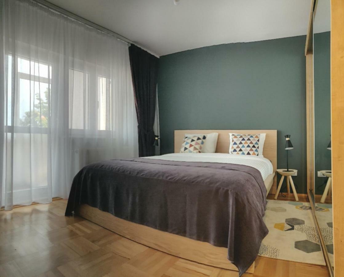 Modern And Cozy Apartment Piteşti Exteriér fotografie